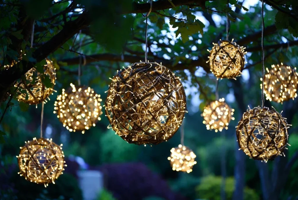 Create Grapevine Ball Lights