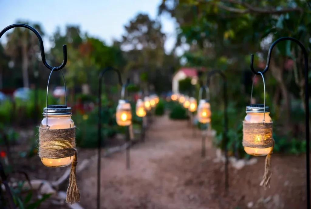 Design Solar Light Mason Jar Lanterns