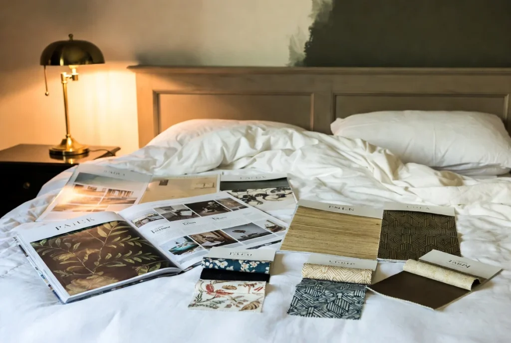 How to Choose the Right Bedroom Wallpaper Design for Your Boudoir