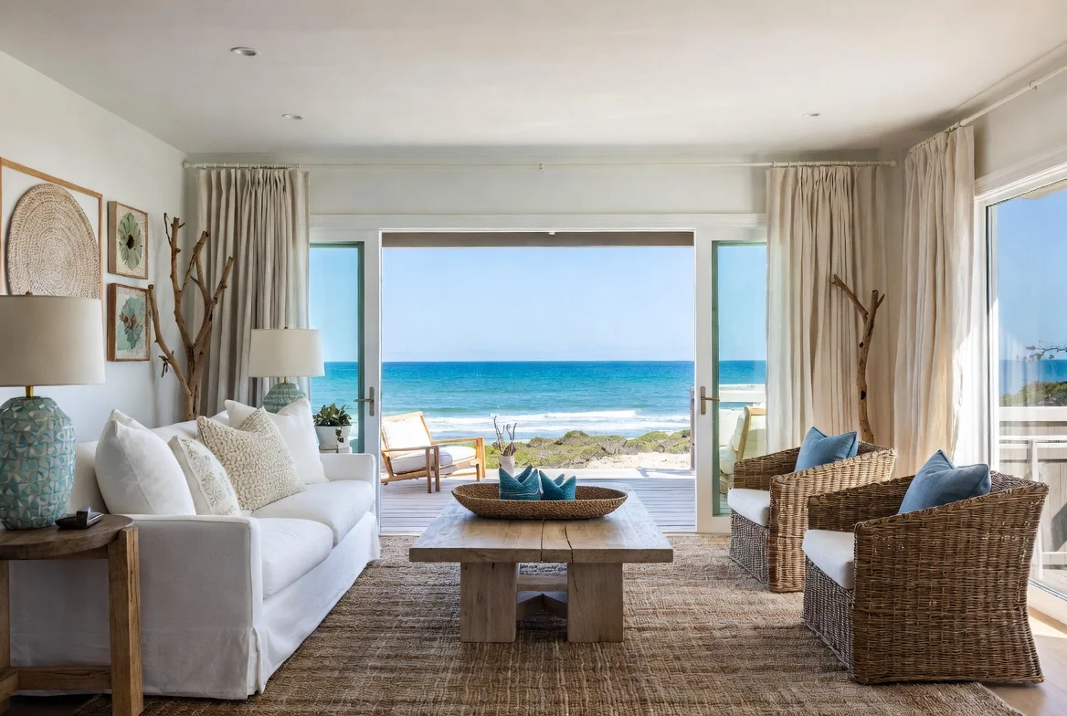 25 Contemporary Coastal Living Room Ideas for a Light, Airy & Relaxed Home
